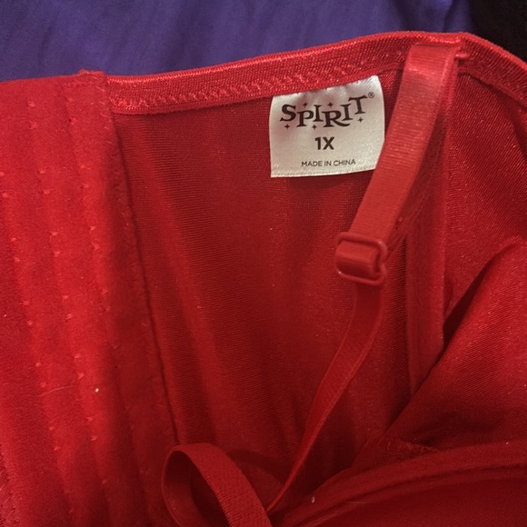 Sexy red corset top! - Picture 6 of 6